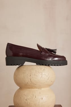 VALENTIN leather loafers;${refinementColor}
