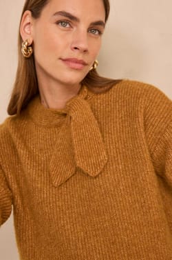 Long sleeve saffron sweater made from a blend of wool and silk ANAIS;${refinementColor}