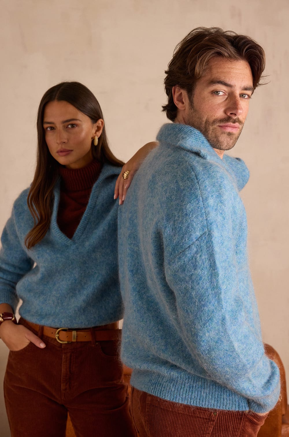 FLANEUR unisex V-neck jumper in mohair and wool;${refinementColor}