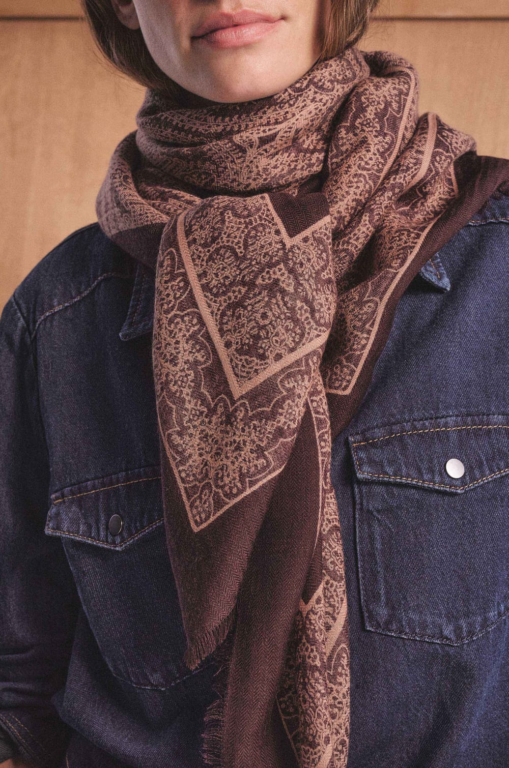 Édition Octobre Rose - Foulard TAMINE en 100% laine;${refinementColor}