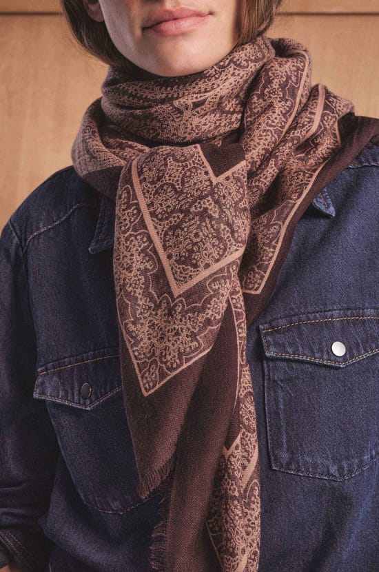 Édition Octobre Rose - Foulard TAMINE en 100% laine;${refinementColor}