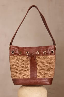 MAX leather and raffia bucket bag;${refinementColor}