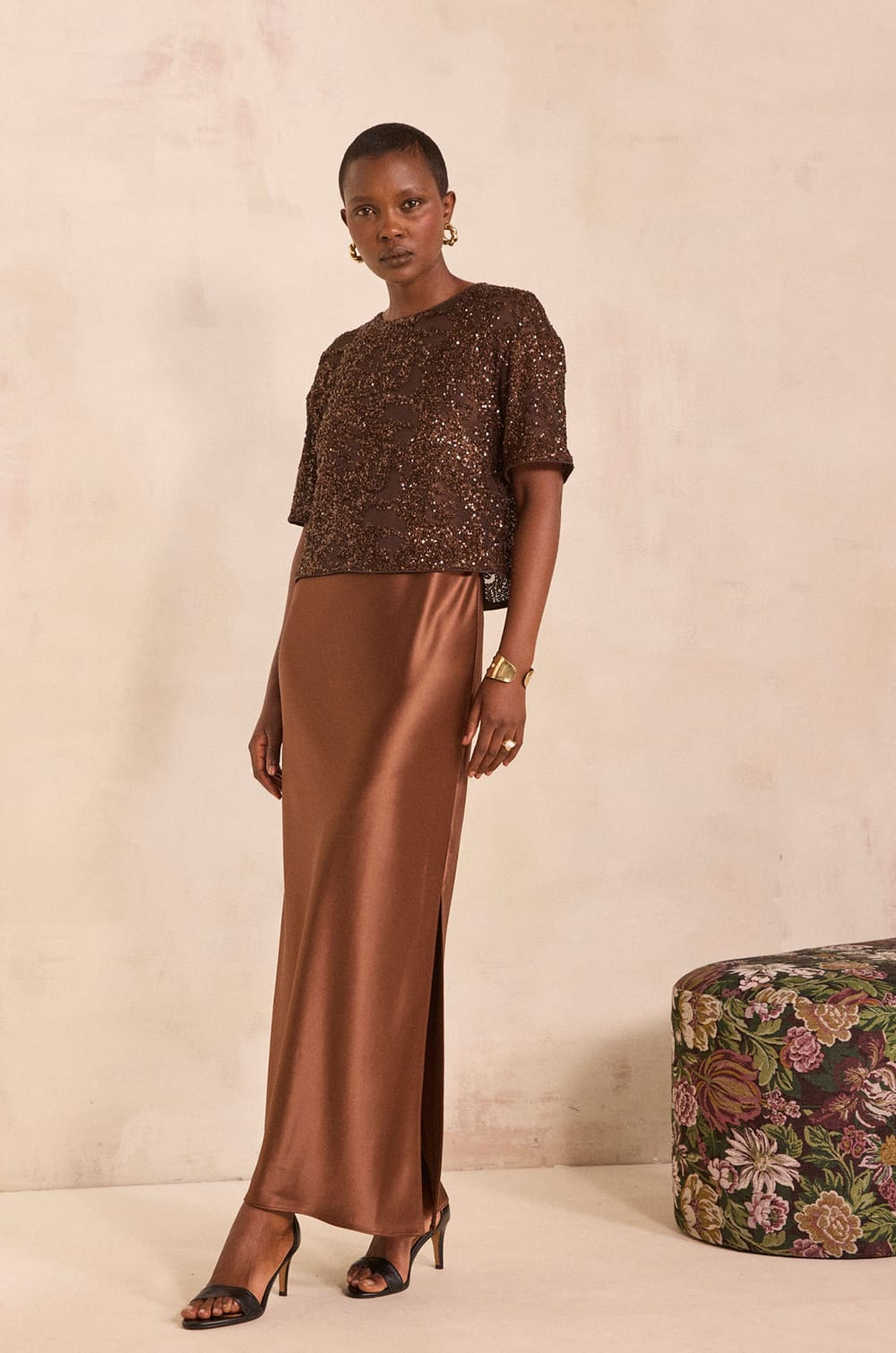 Long satin dress with thin straps REFLET;${refinementColor}