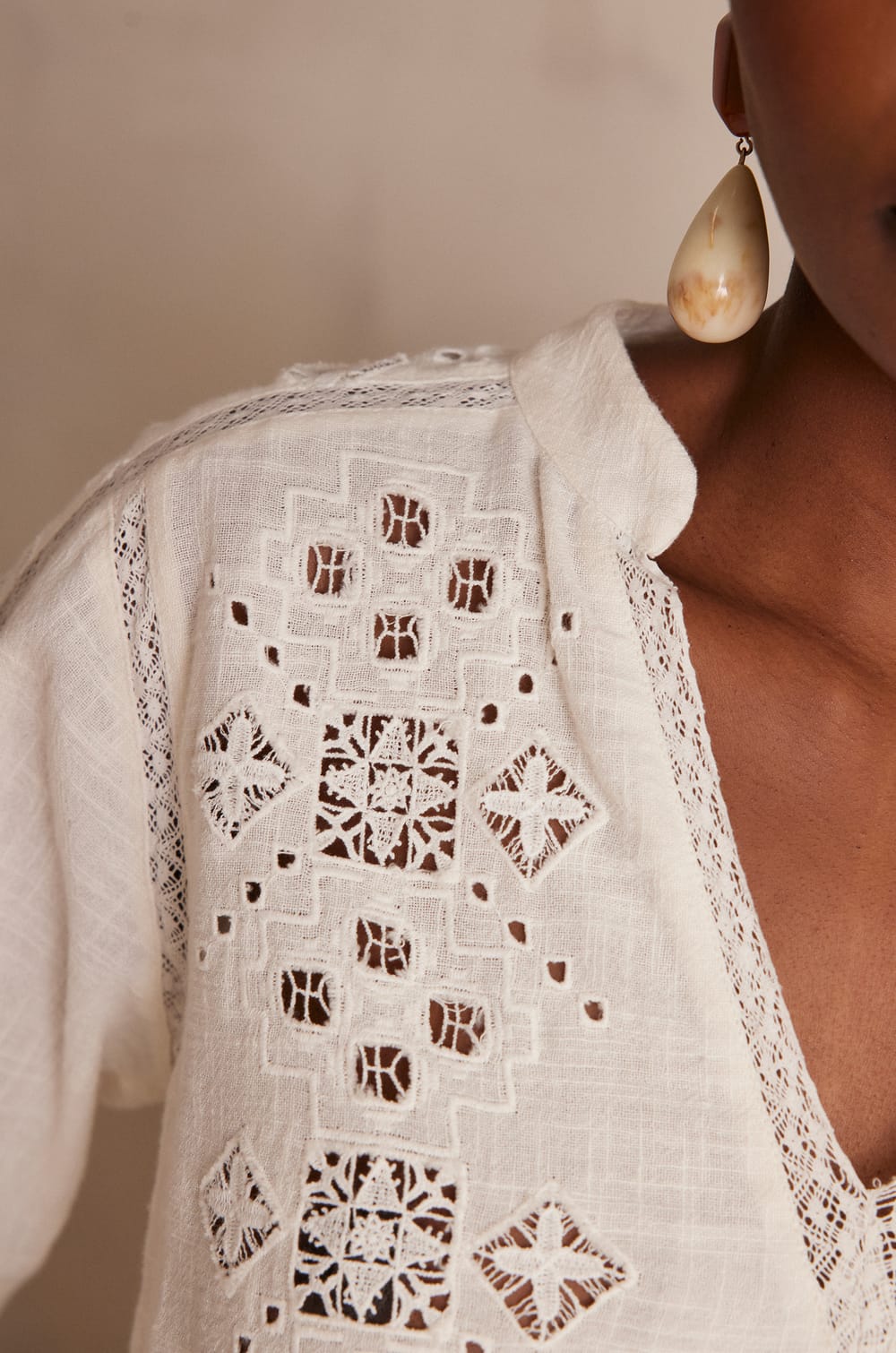 Bluse PAULINE aus 100% Baumwolle;${refinementColor}