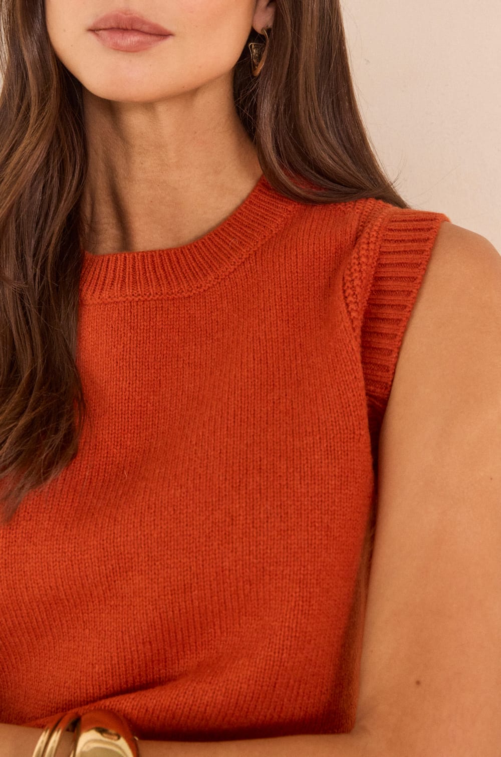 ANOUK sleeveless wool sweater;${refinementColor}