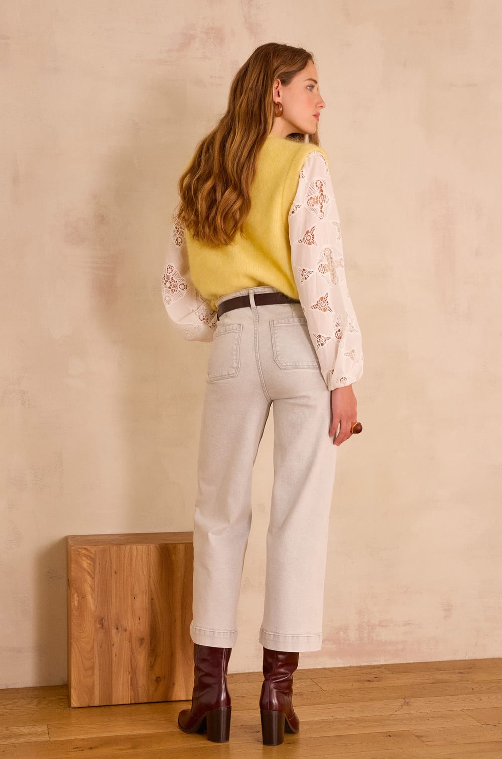 LEA jeans in denim;${refinementColor}