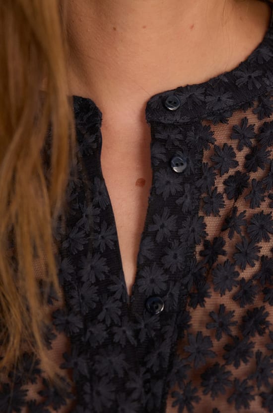 CAMOMILLE embroidered cotton shirt;${refinementColor}