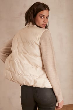 ALI sleeveless down jacket;${refinementColor}