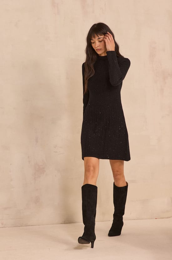 Black straight knit dress in mixed wool with sequins;${refinementColor}