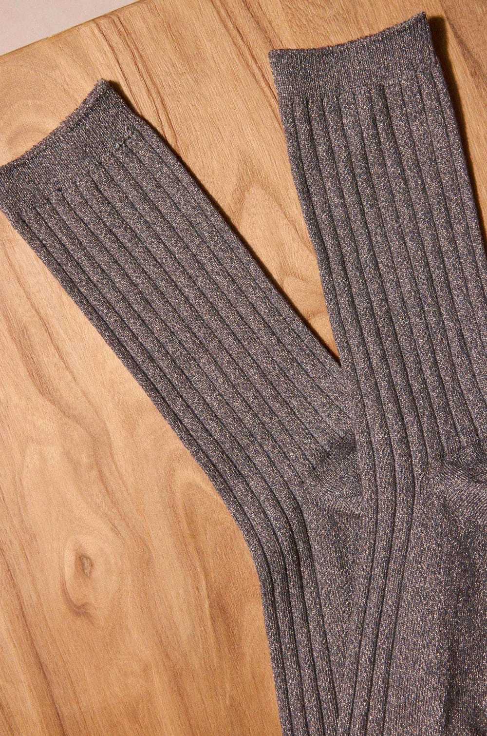 Gray striped socks FEVER;${refinementColor}