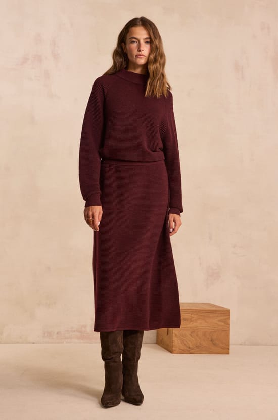 Burgundy dancing skirt in mixed wool VERA;${refinementColor}