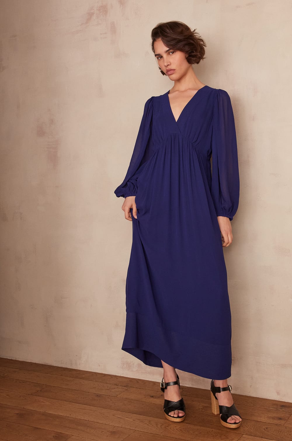 Robe LIVIA;${refinementColor}