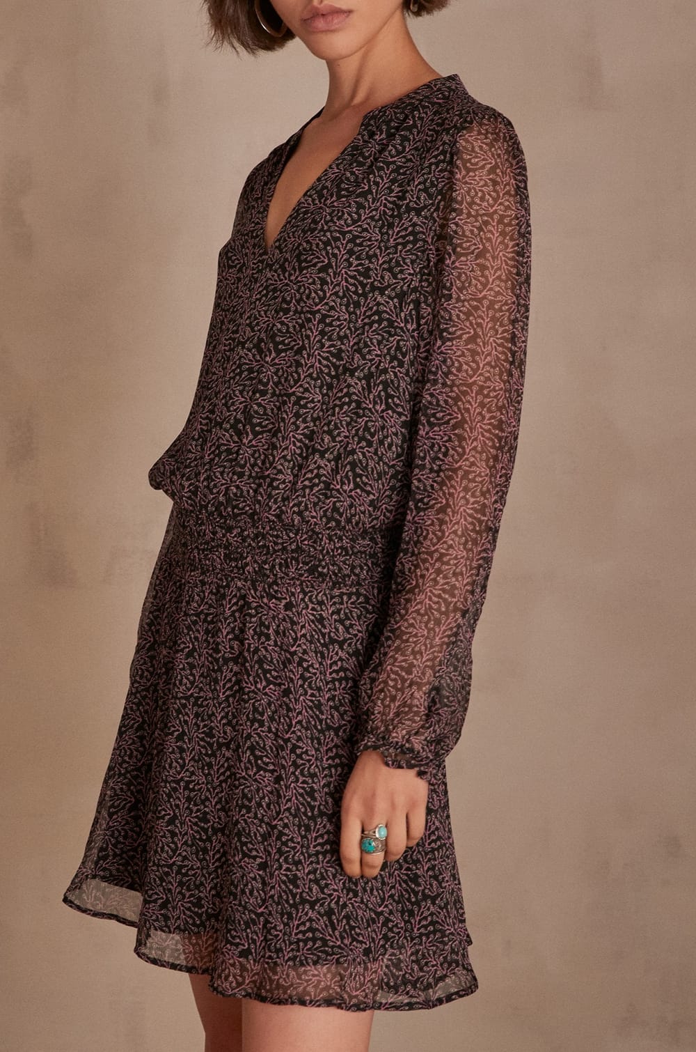 Robe MEGHAN;${refinementColor}