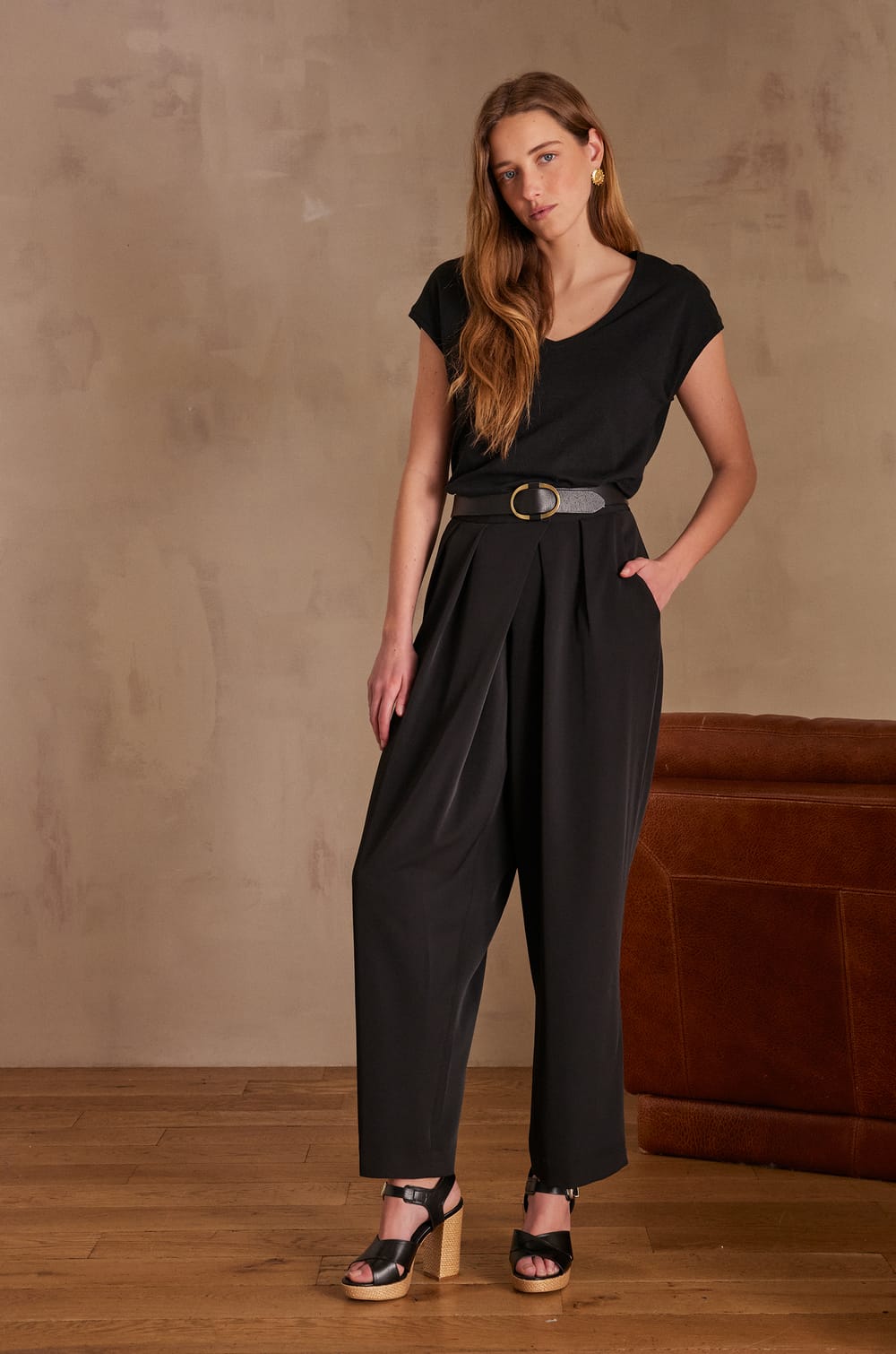 ASTRID T-shirt;${refinementColor}