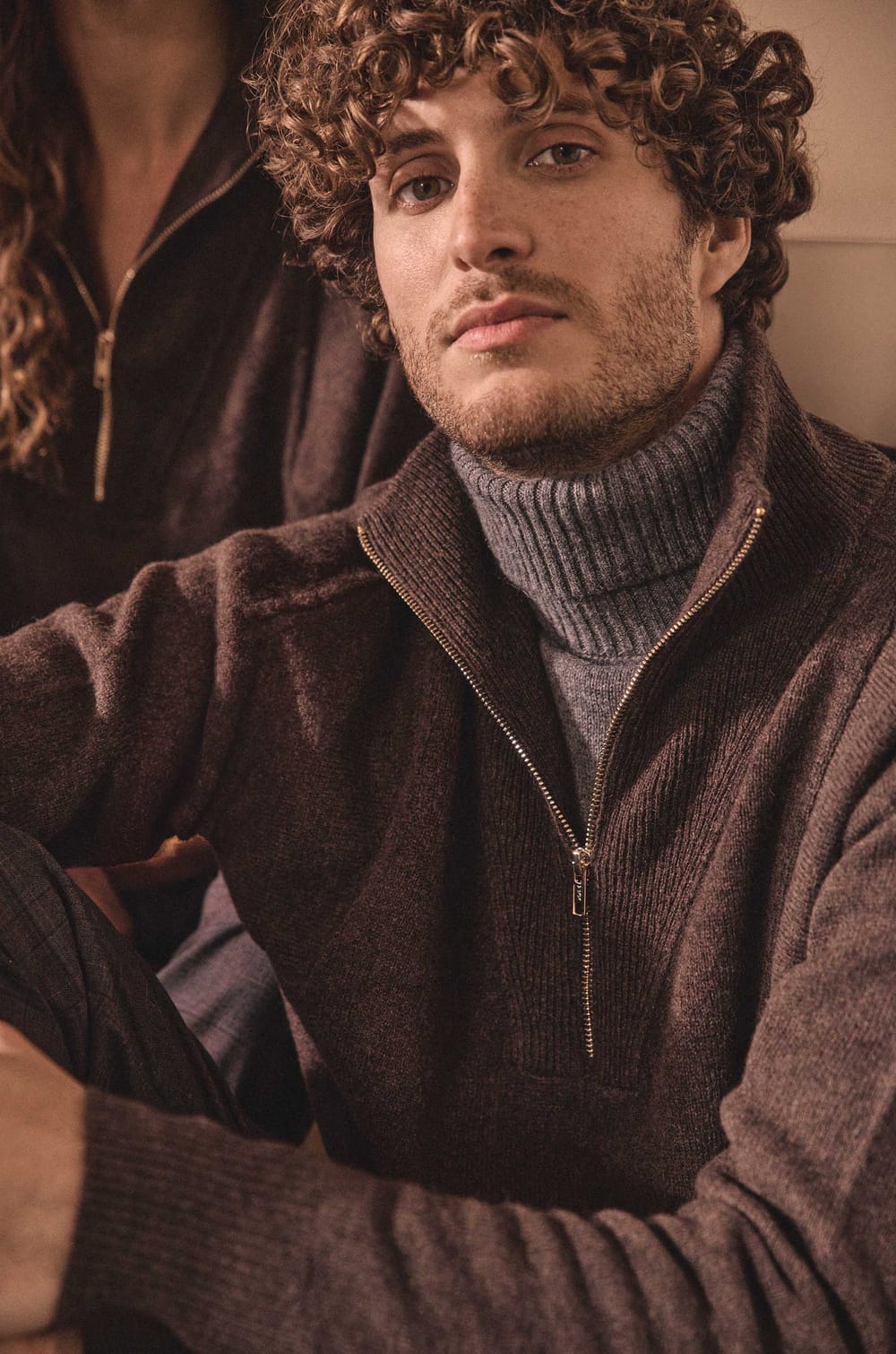 Unisex turtleneck jumper in 100% wool REVEUR;${refinementColor}
