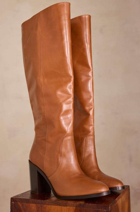 100% leather VANESSA boots;${refinementColor}