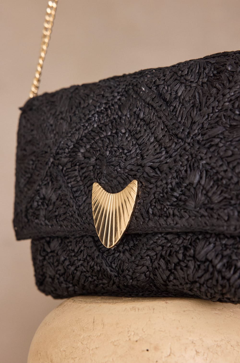 MARLON straw pouch;${refinementColor}