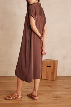 Robe NAYAA satin&eacute;e;${refinementColor}