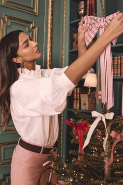 Blouse à col montant en 100% coton SIA;${refinementColor}