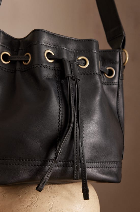 Bolso saco LUCIEN de cuero;${refinementColor}