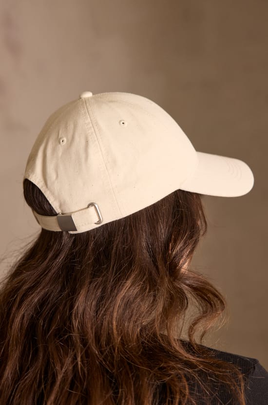 Casquette KIM;${refinementColor}
