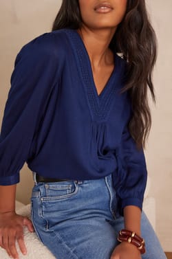 Blouse brod&eacute;e TAYLOR ;${refinementColor}