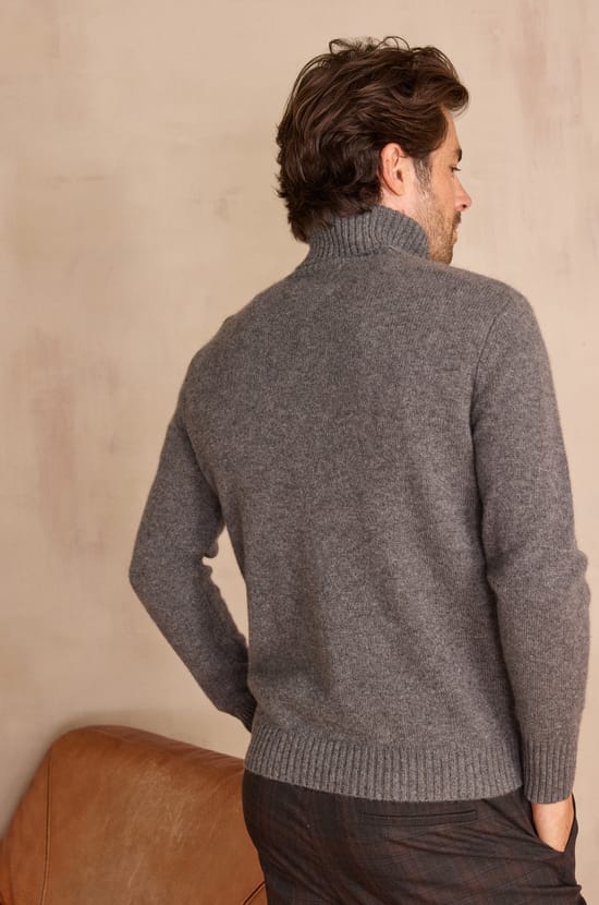 Unisex SWAN(N) turtleneck jumper in 100% cashmere - 4 ply;${refinementColor}