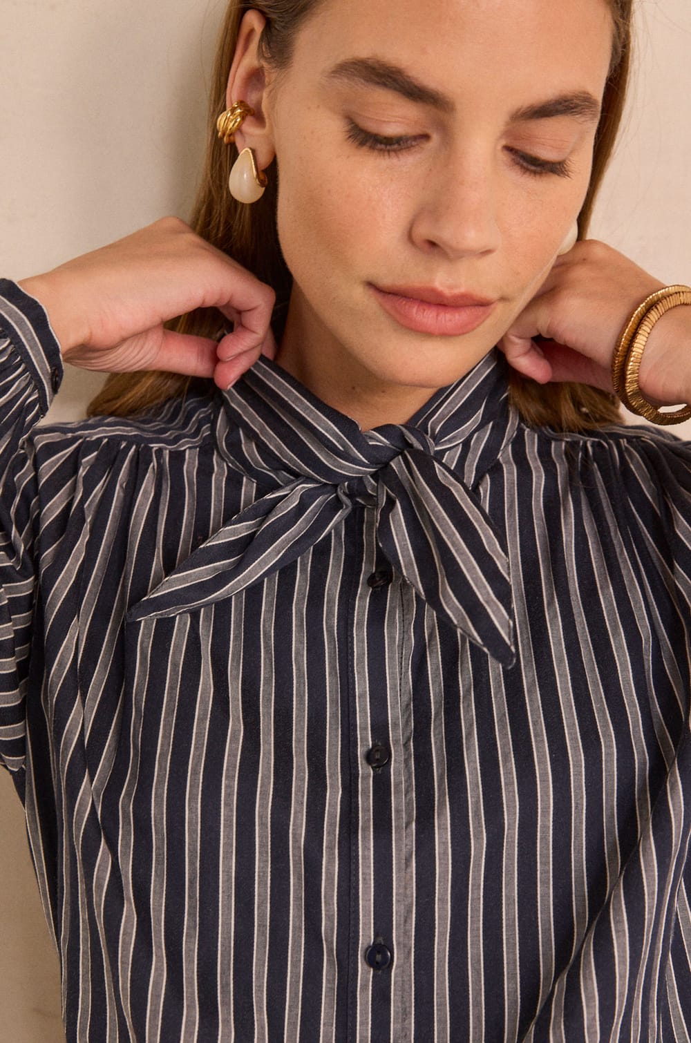 Navy long-sleeved cotton blouse MALO;${refinementColor}