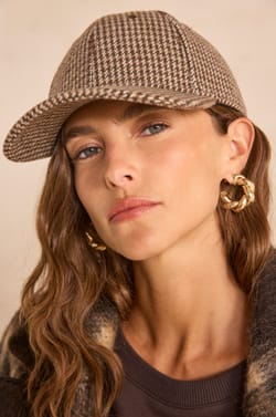 GABBY checked cap;${refinementColor}