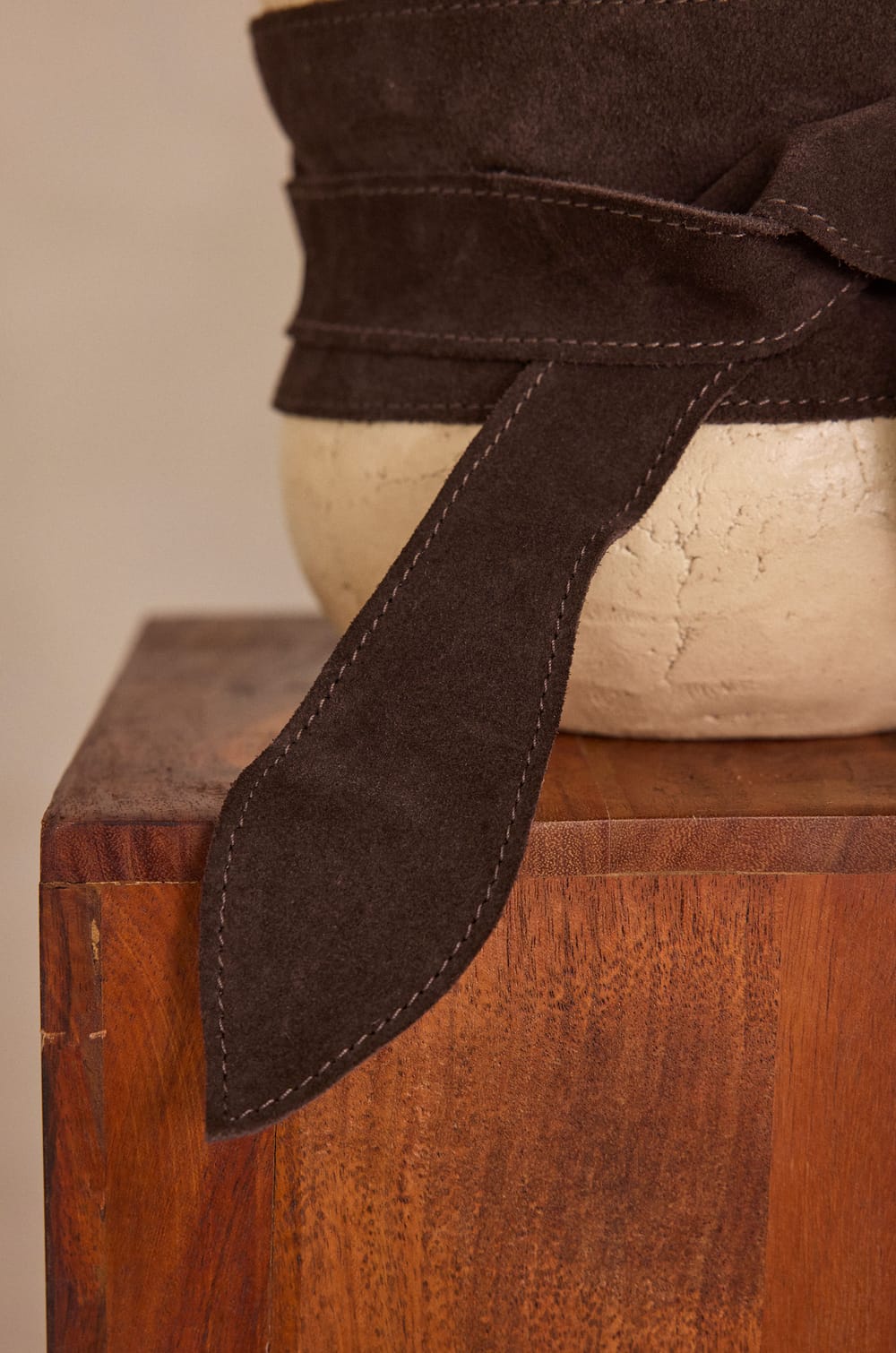 ELIAS 100% leather belt;${refinementColor}