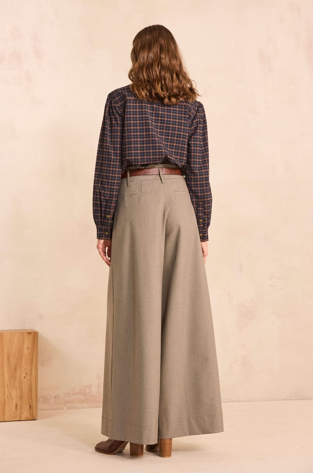 Wide beige viscose blend trousers LILY;${refinementColor}