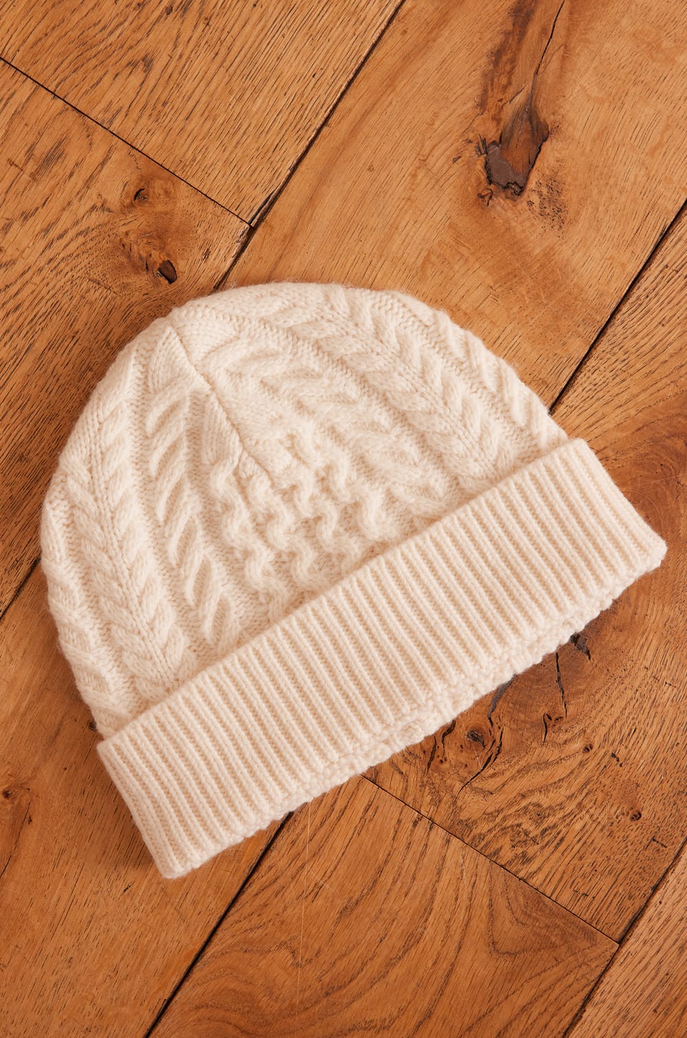 Bonnet HOCHE en maille torsadée;${refinementColor}