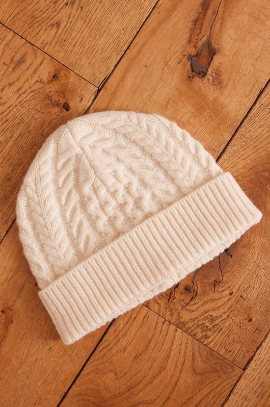 Bonnet HOCHE en maille torsadée;${refinementColor}