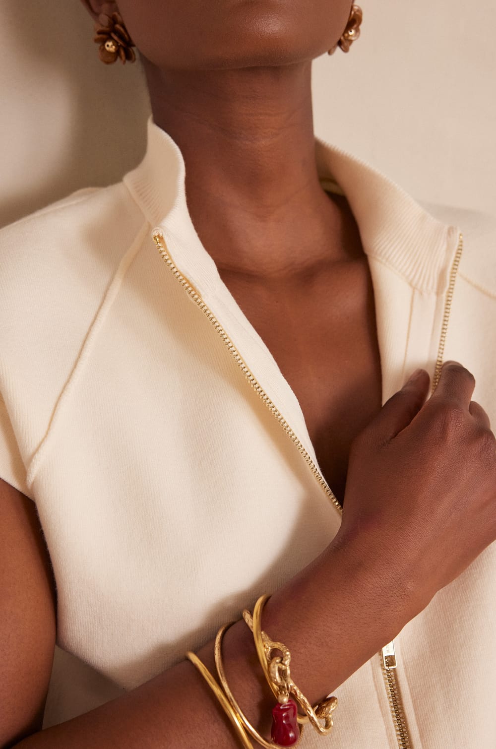 BATISTA sleeveless jacket;${refinementColor}