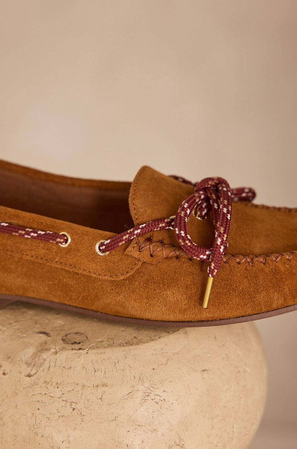 Leather loafers SUE;${refinementColor}