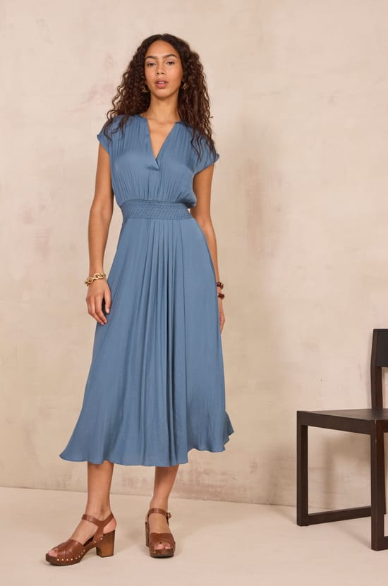 Becky sleeveless straight dress;${refinementColor}
