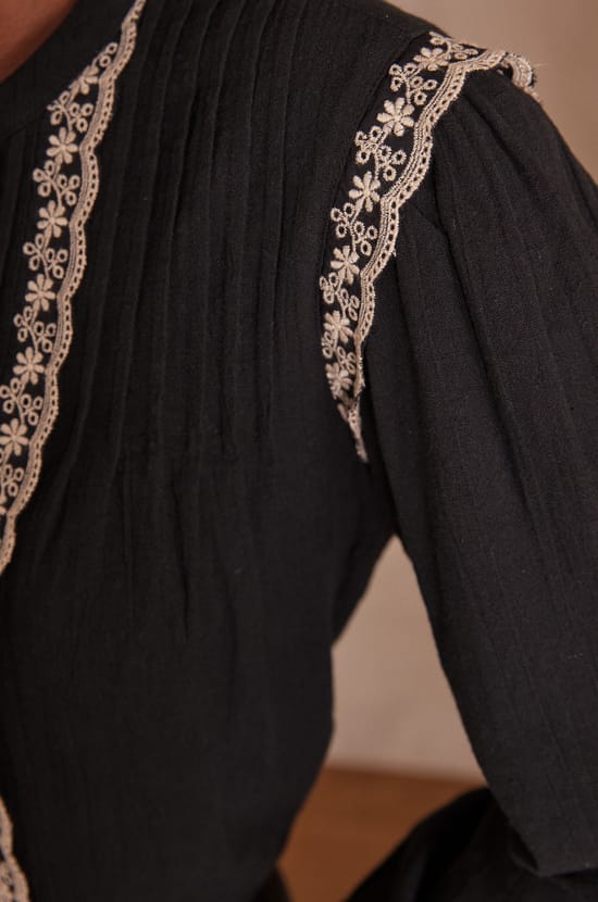 Blouse PHOEBE;${refinementColor}