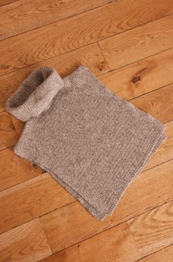 TRACY wool scarf;${refinementColor}