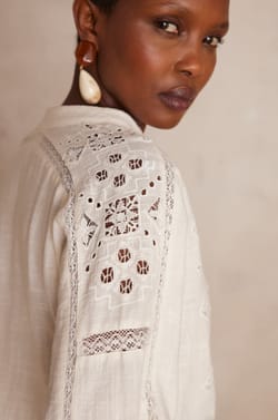 Bluse PAULINE aus 100% Baumwolle;${refinementColor}