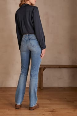Jean SONIA;${refinementColor}