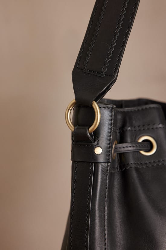 Bolso saco LUCIEN de cuero;${refinementColor}
