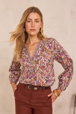 Floral print blouse in 100% cotton PRUNE;${refinementColor}