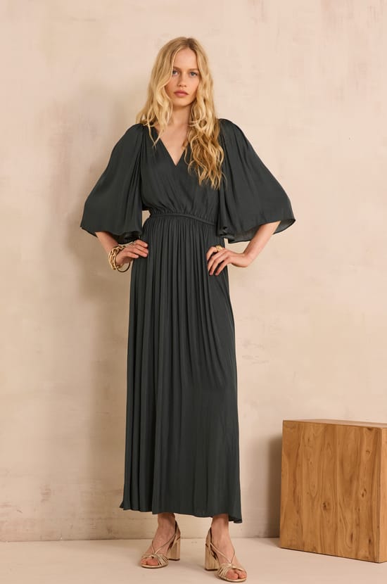 Flowing dress PERLA;${refinementColor}