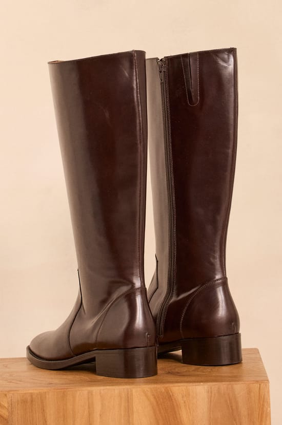 OLIVIA flat leather boots;${refinementColor}