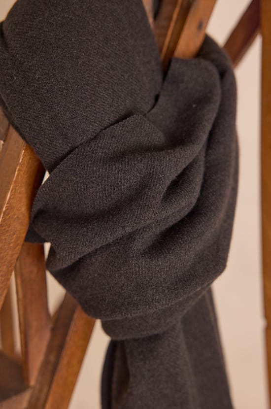 TOM Scarf;${refinementColor}