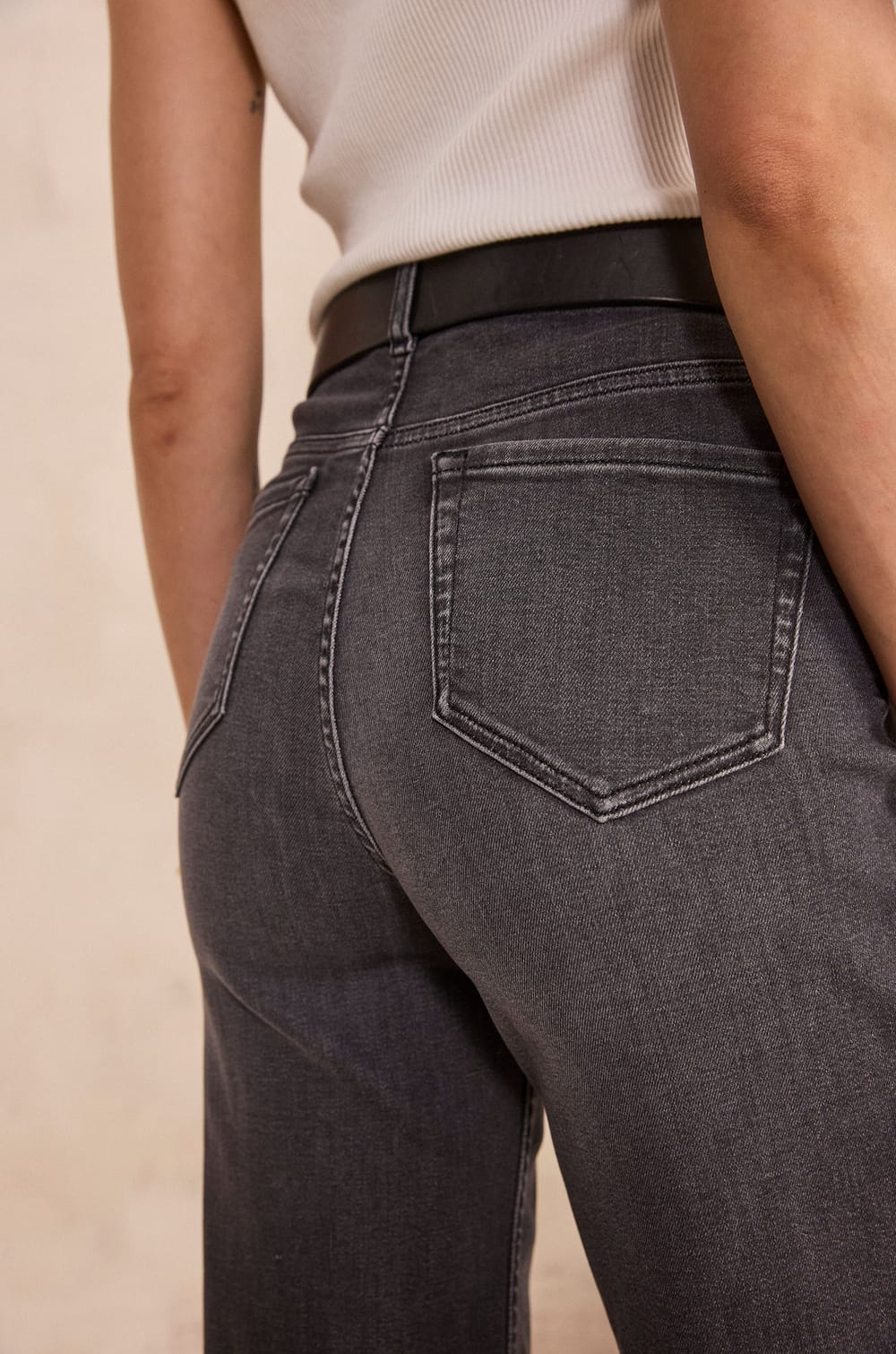 Jean LISA wide;${refinementColor}