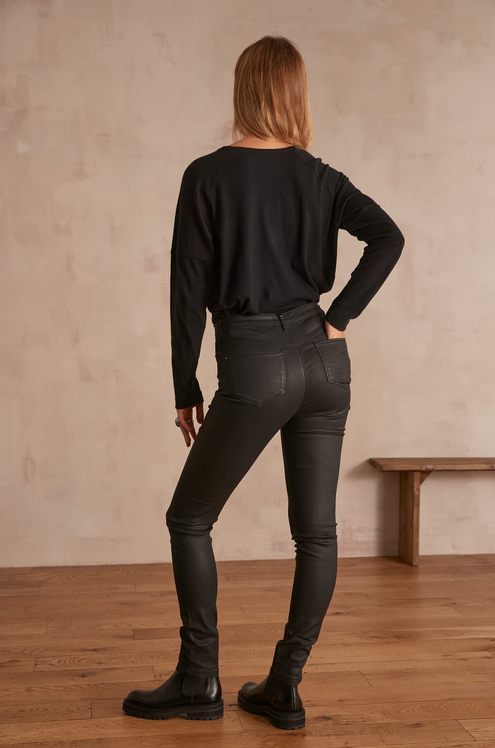 Jean slim enduit SUZY;${refinementColor}