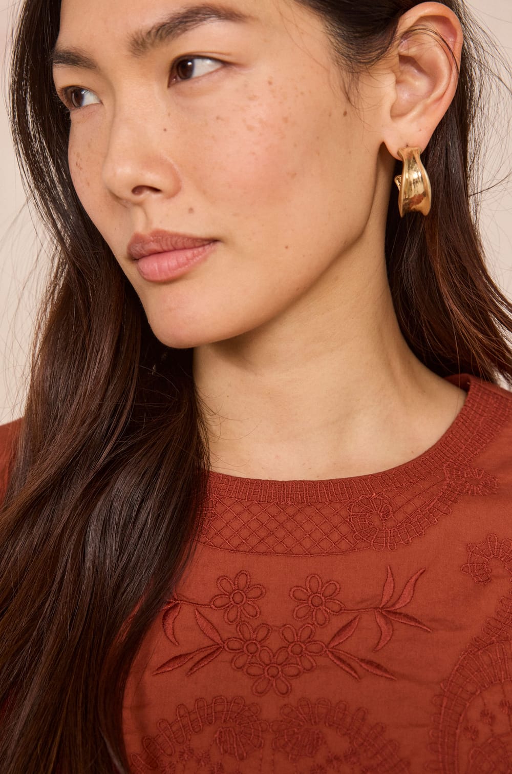 Embroidered short sleeve blouse DOLORES;${refinementColor}