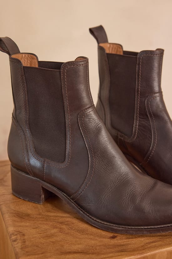 VANIA leather boots;${refinementColor}