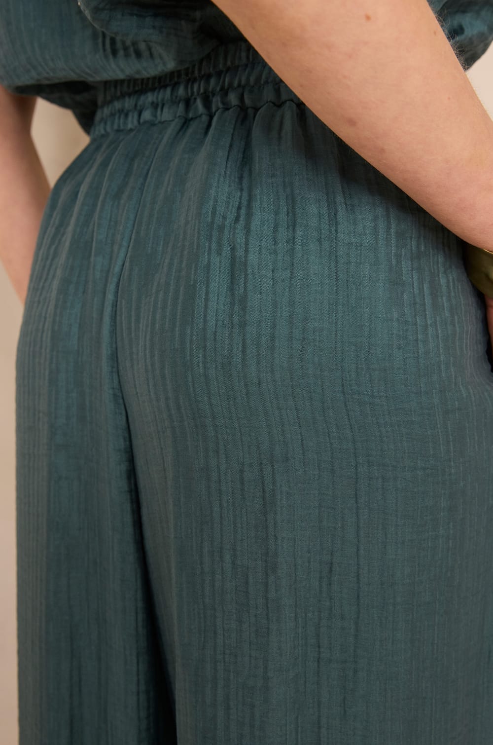 Loose and wide trousers PRINCE;${refinementColor}